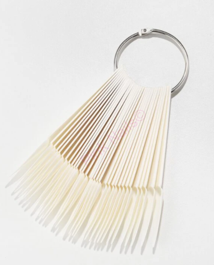 Vzorník na UV gely mléčný tipy stiletta 32ks